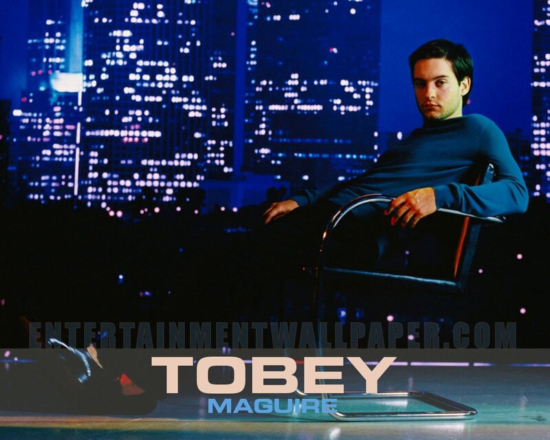 Tobey Maguire in a cityscape