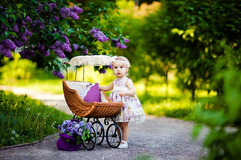 Toddler with Stroller — Purple