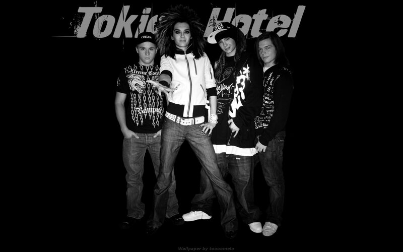 Tokio Hotel band photo