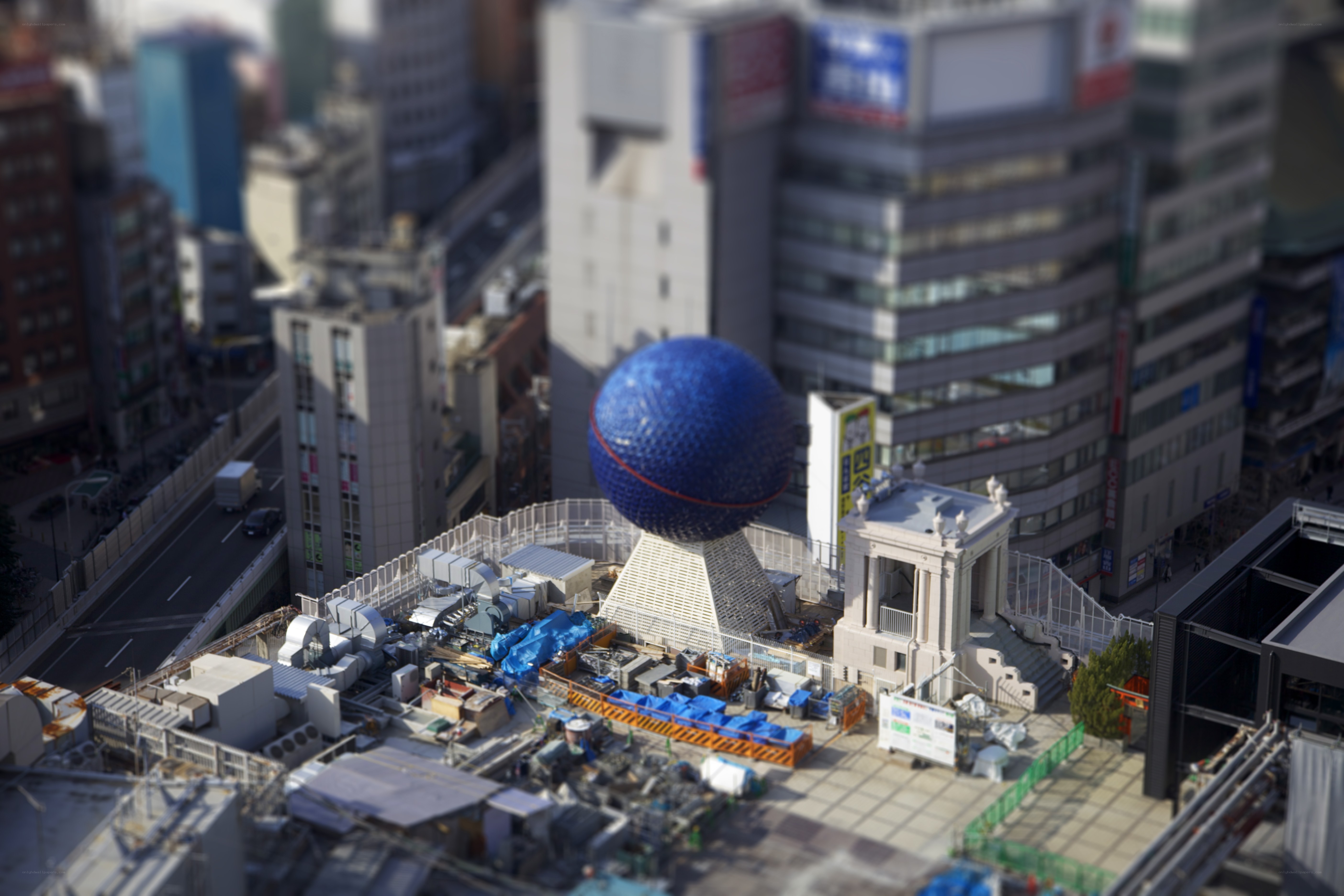 Tokyo's blue sphere landmark
