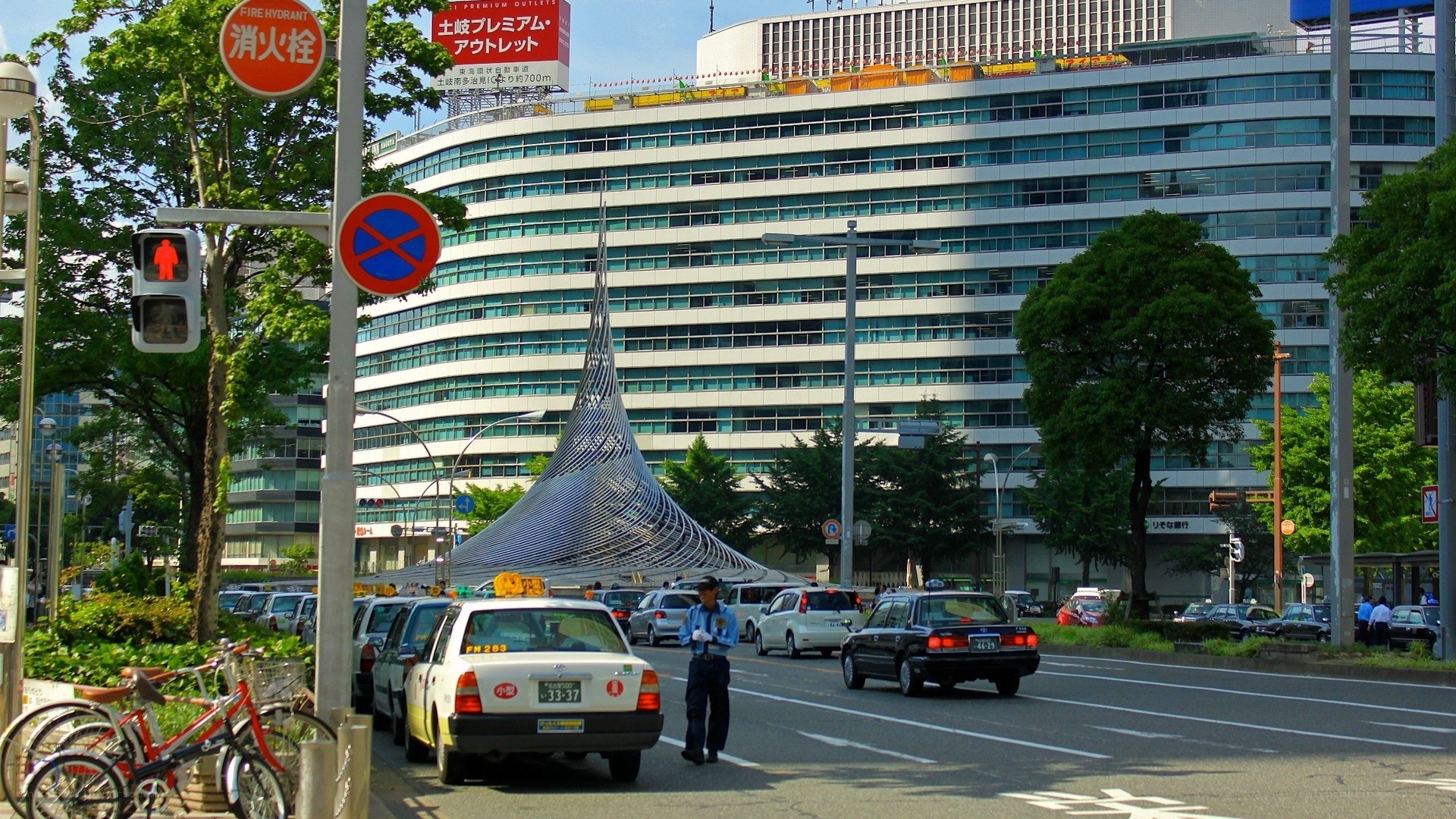 Tokyo street scene with modern building