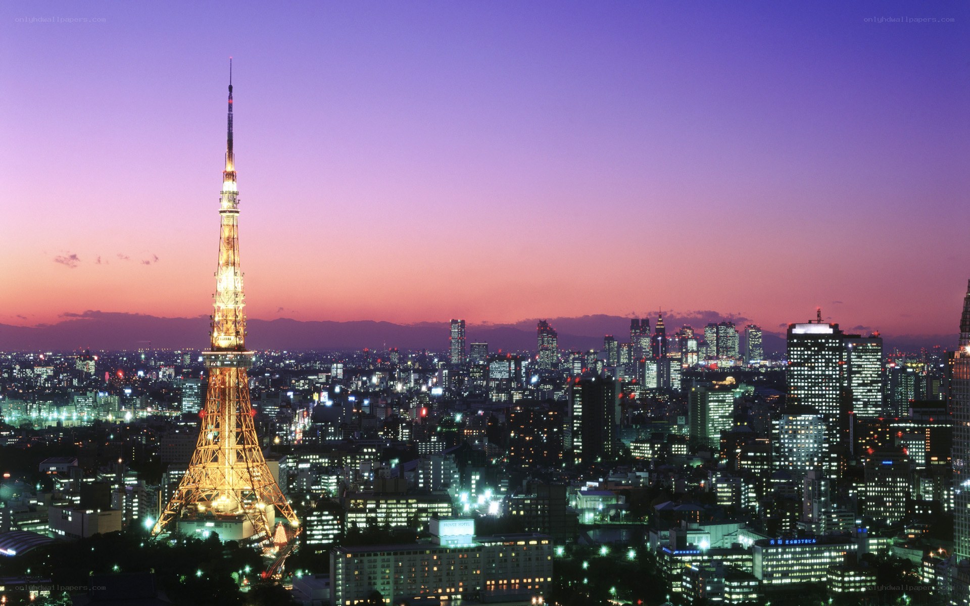 Tokyo Tower at dusk