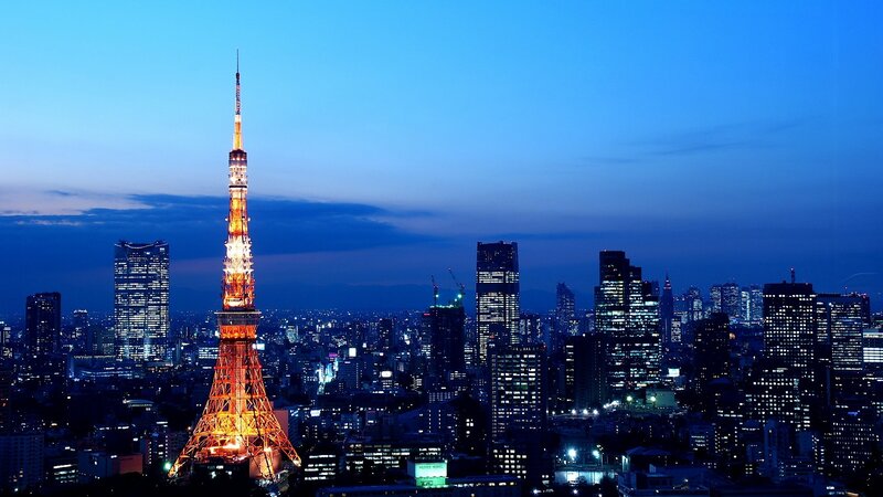 Tokyo Tower at Dusk — Blue, Serene