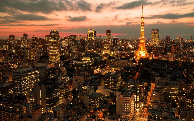 Tokyo Tower at Dusk — Orange, Dramatic, Sunset