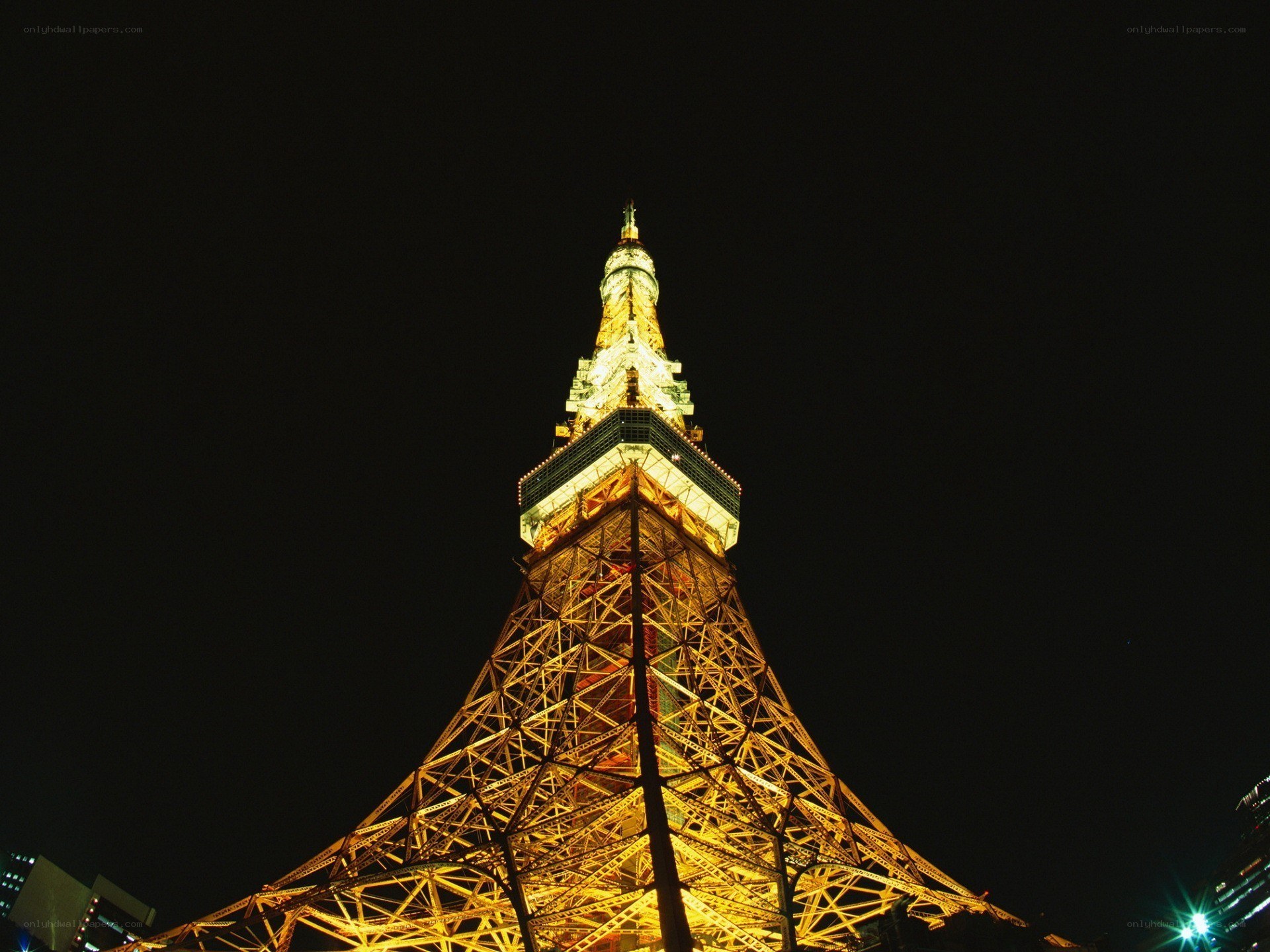 Tokyo Tower at night