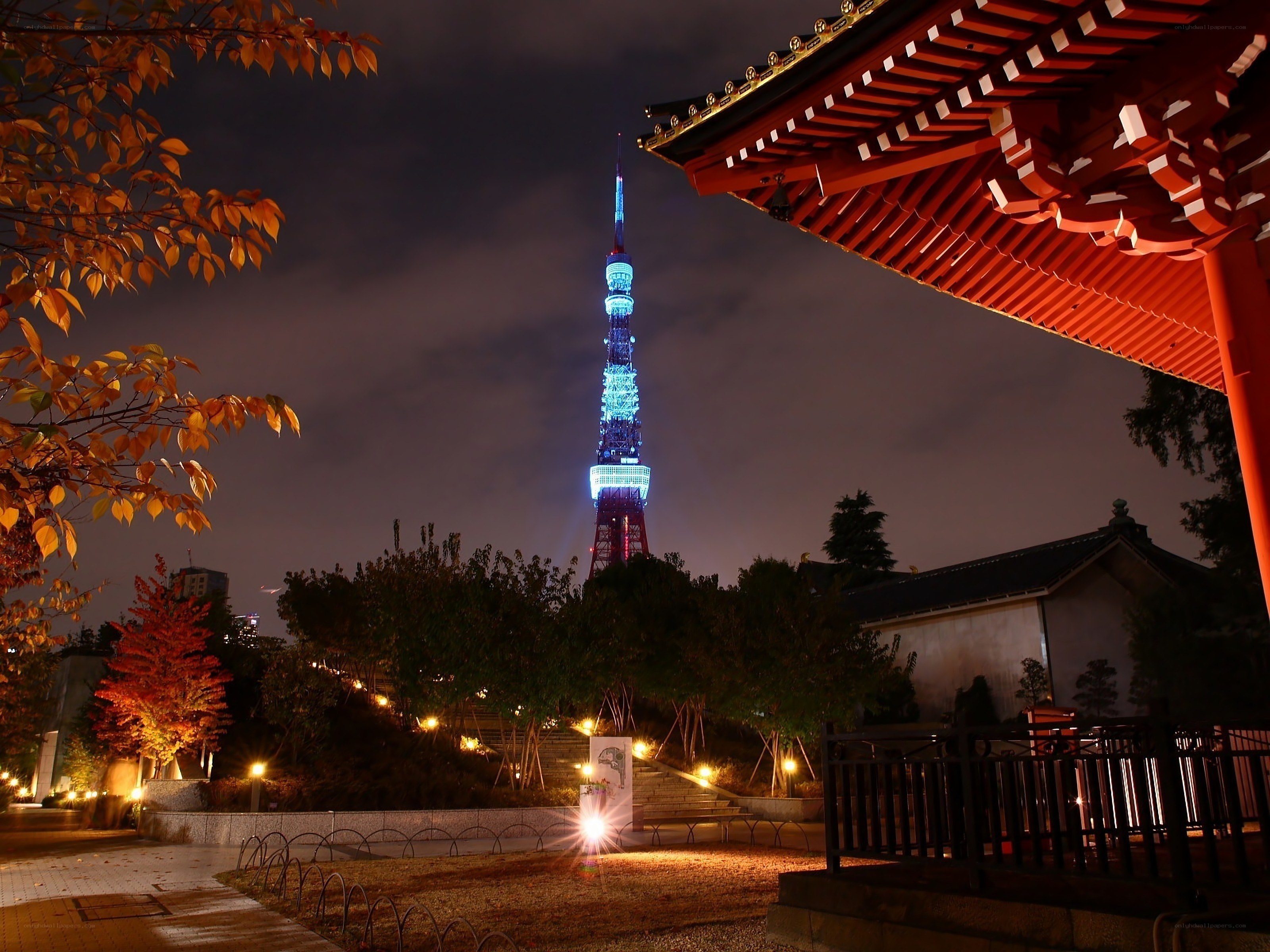 Tokyo Tower at night