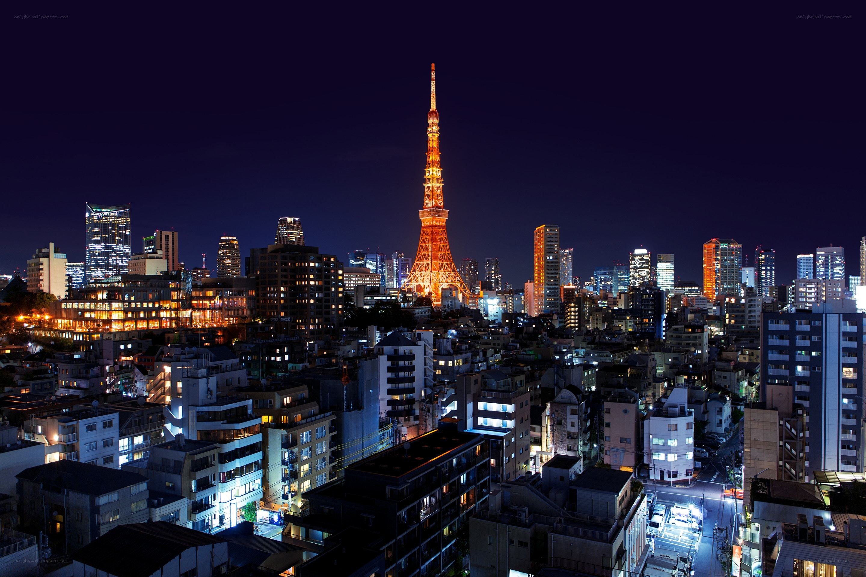 Tokyo Tower at night