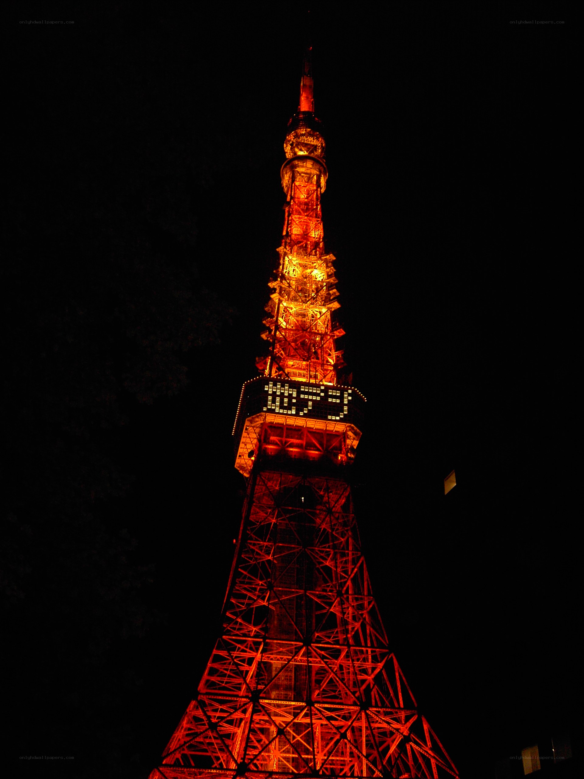Tokyo Tower at night