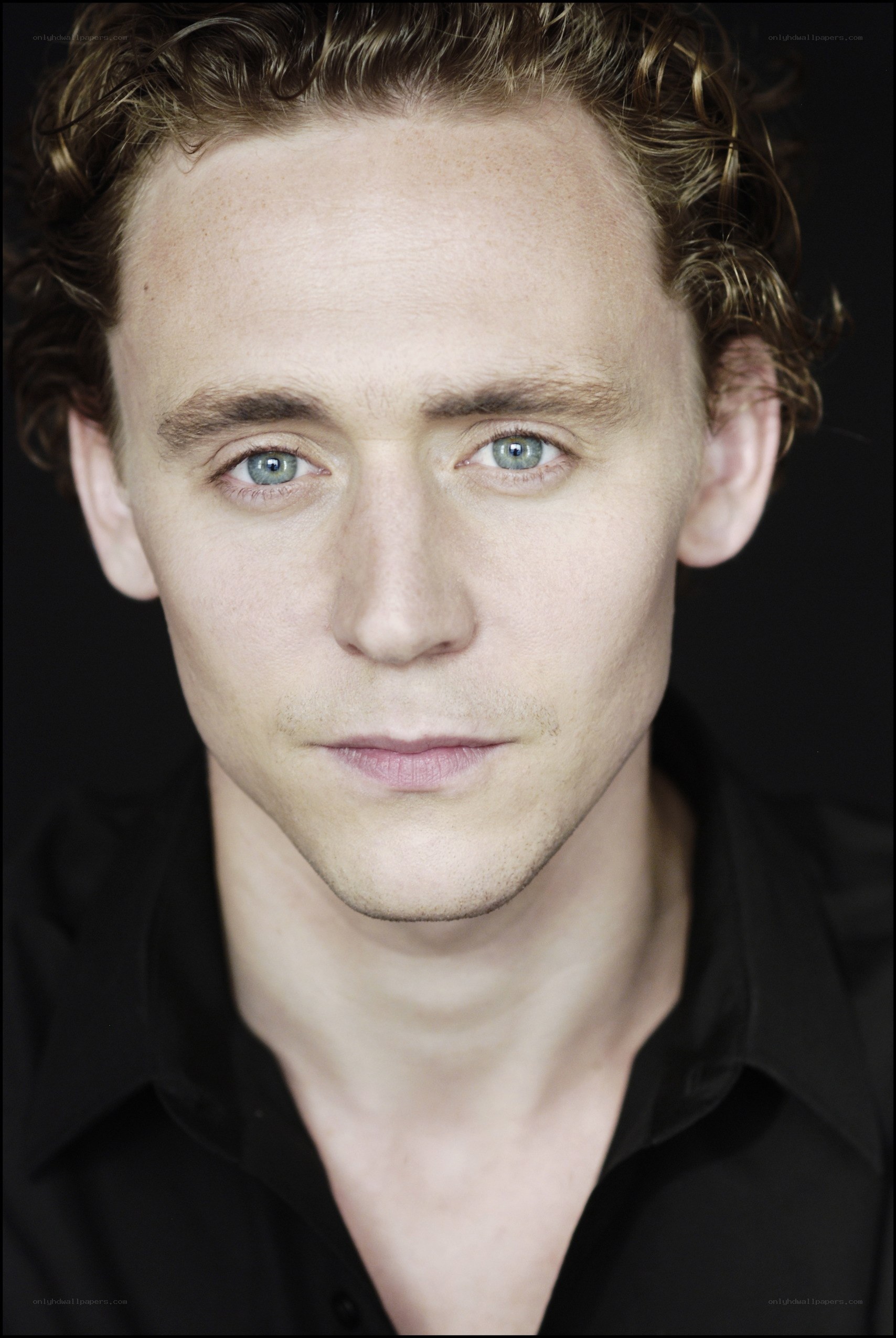 Tom Hiddleston portrait