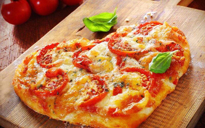 Tomato and Cheese Pizza — Red, Appetizing