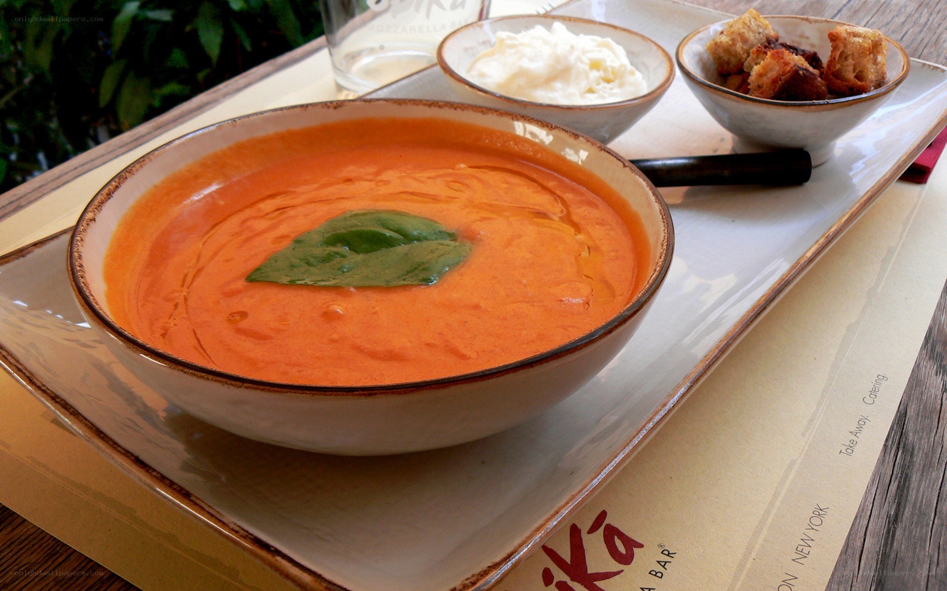 Tomato soup with basil and croutons