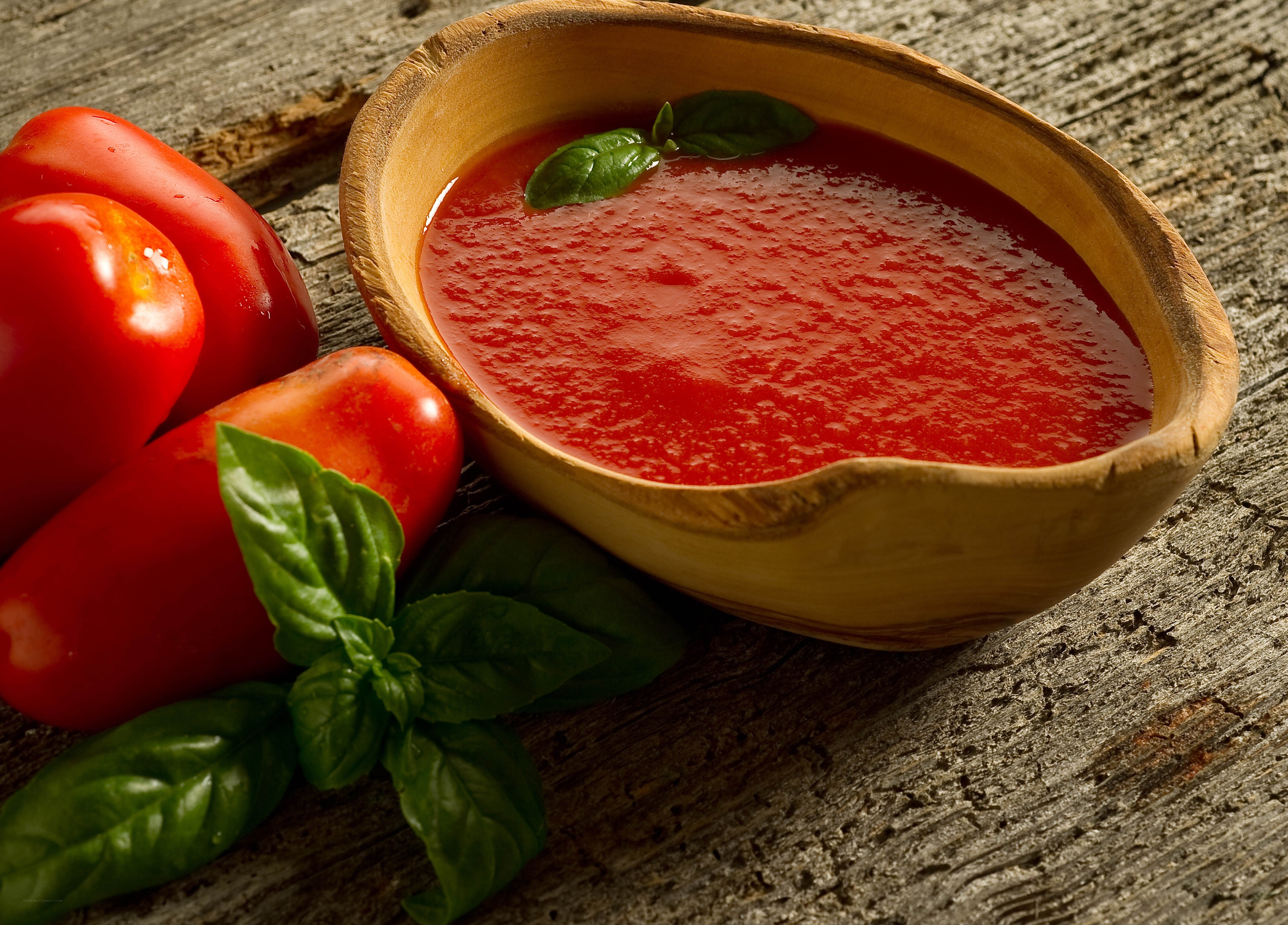 Tomato soup with fresh basil