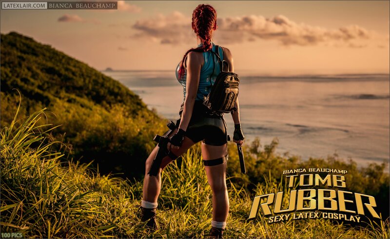 Tomb Raider cosplay at sunset