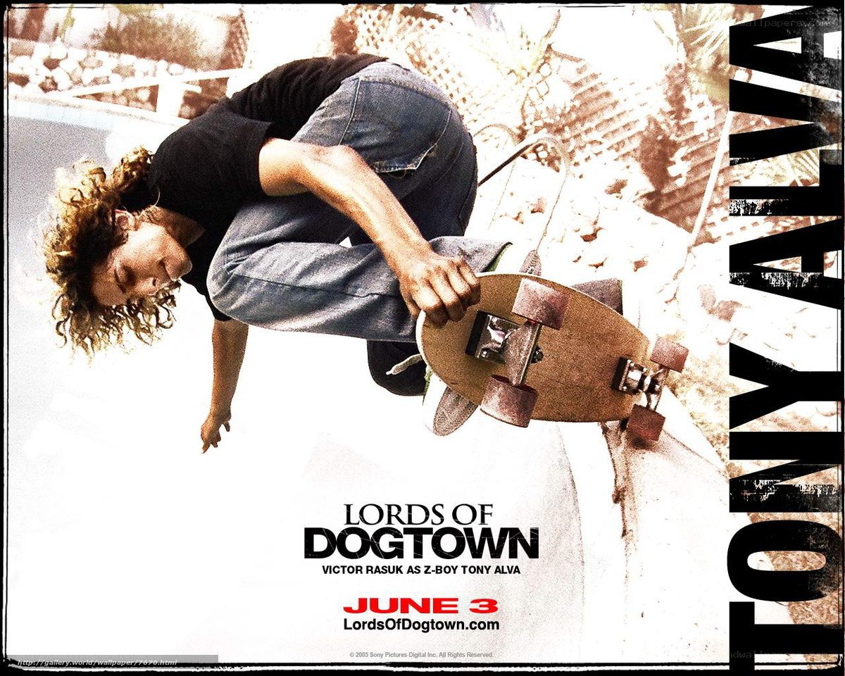 Tony Alva skateboarding