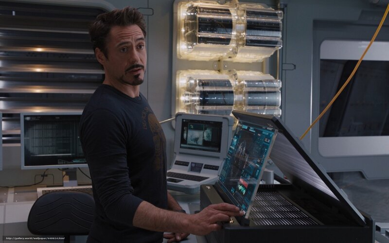 Tony Stark in lab