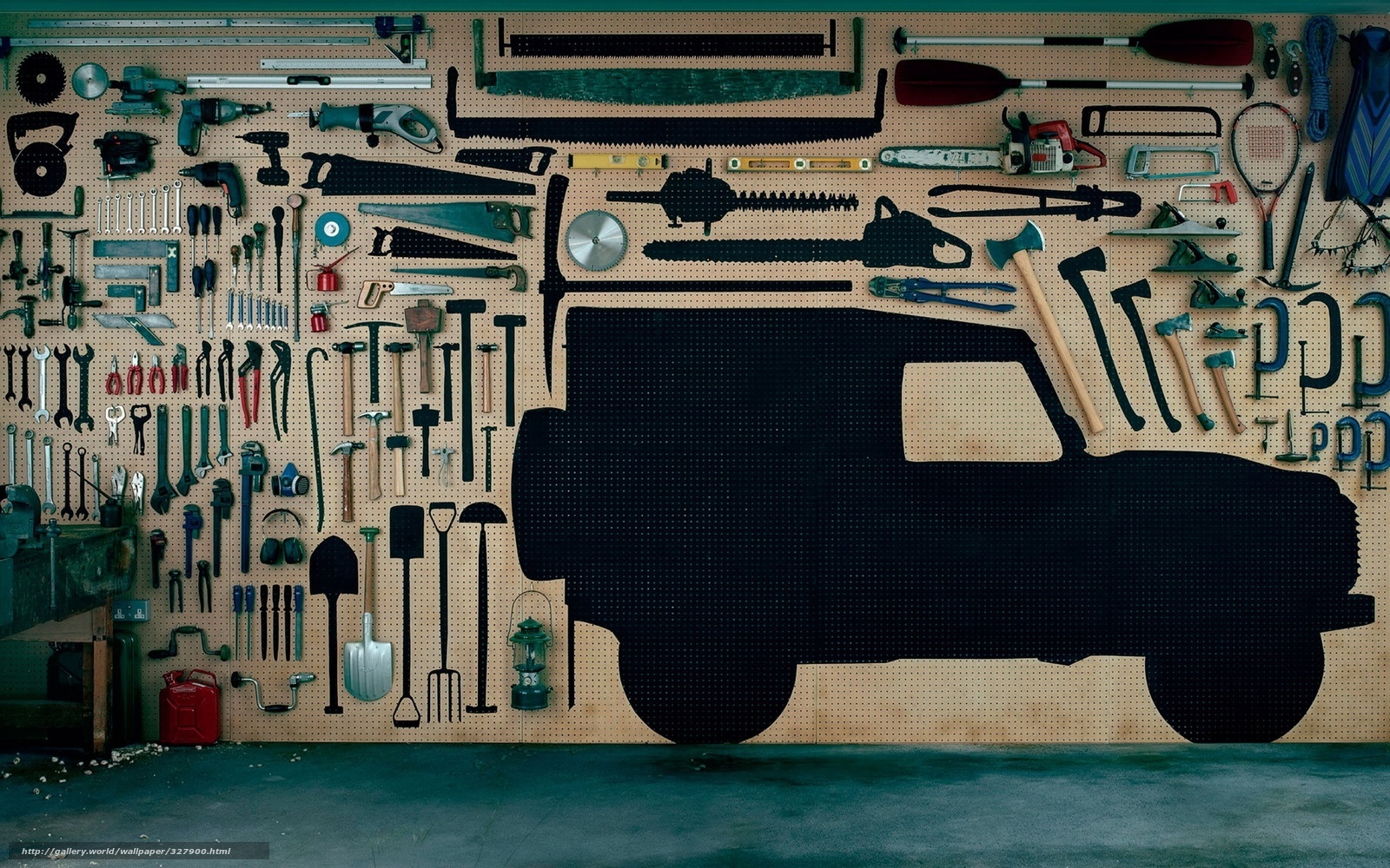 Tool wall with vehicle silhouette