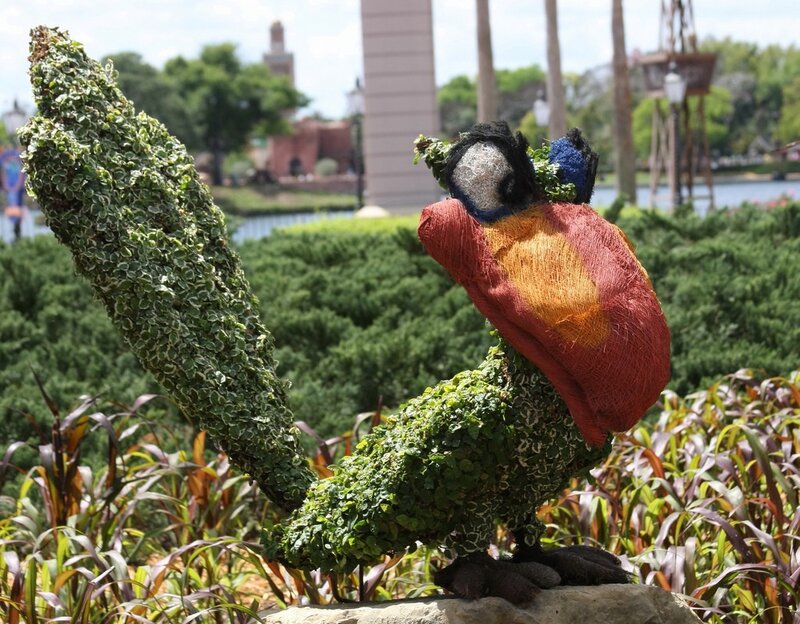 topiary bird sculpture