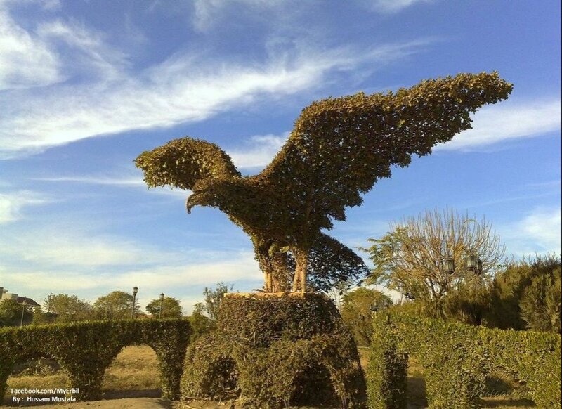 Topiary Eagle Sculpture — Green