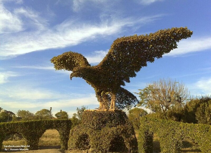 Topiary eagle sculpture