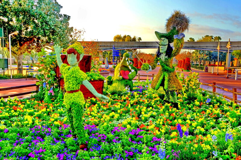 Topiary Figures in Garden — Green, Colorful