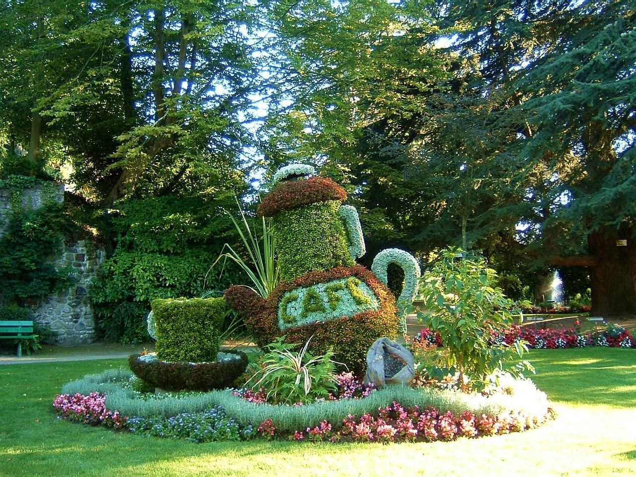 Topiary teapot in garden