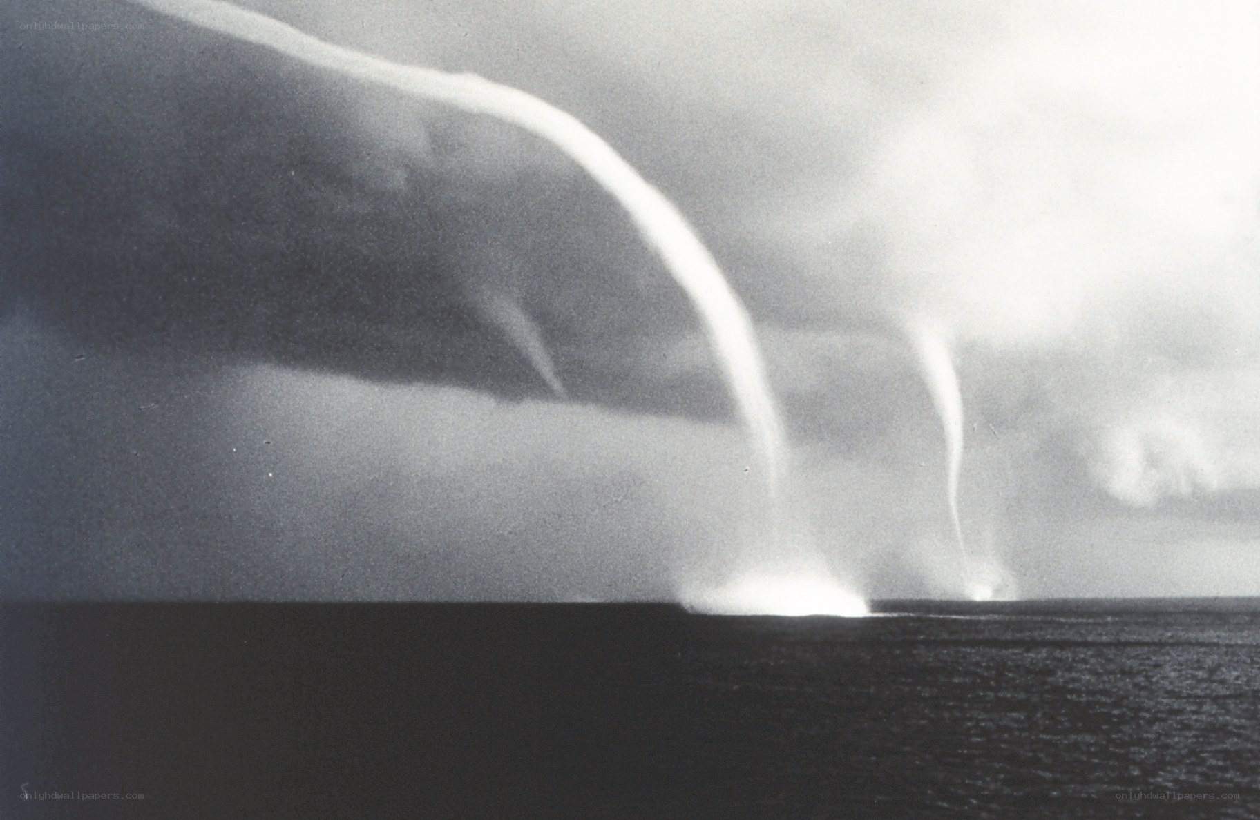 Tornadoes over the ocean