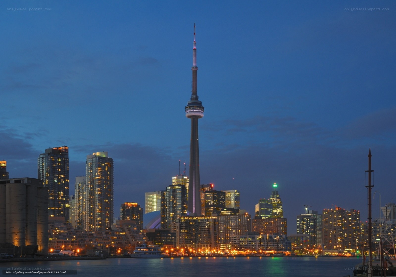 Toronto skyline at dusk