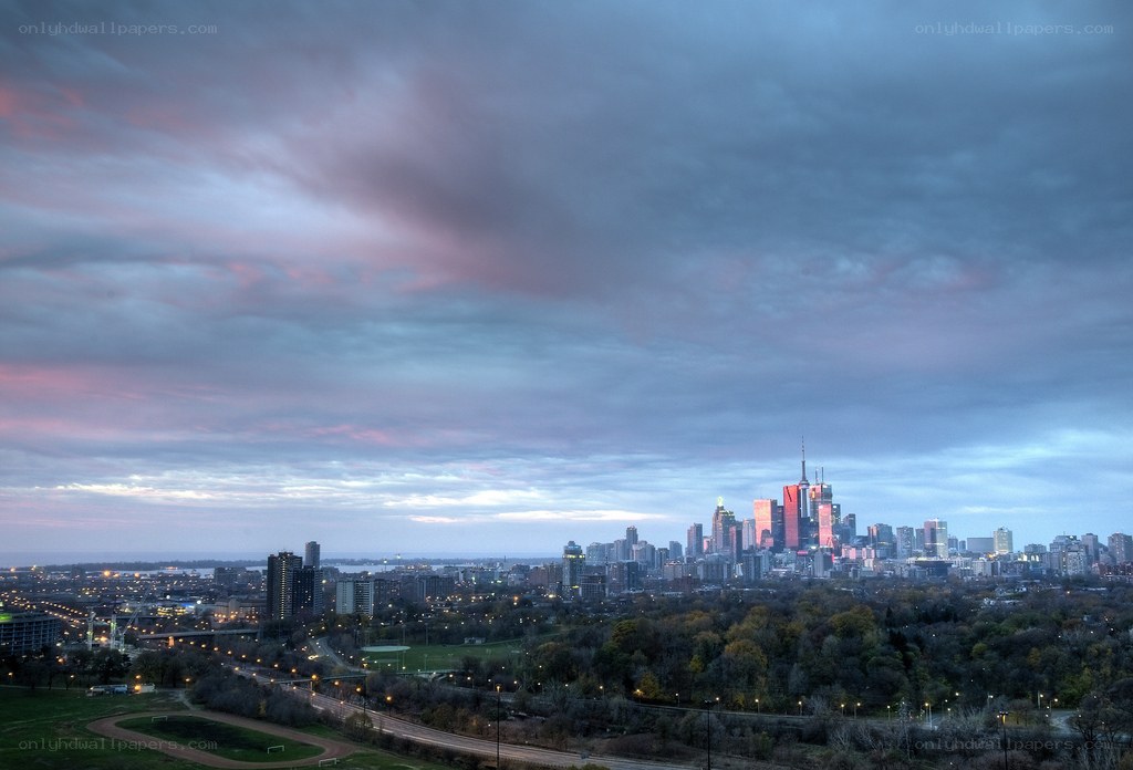 Toronto skyline at dusk