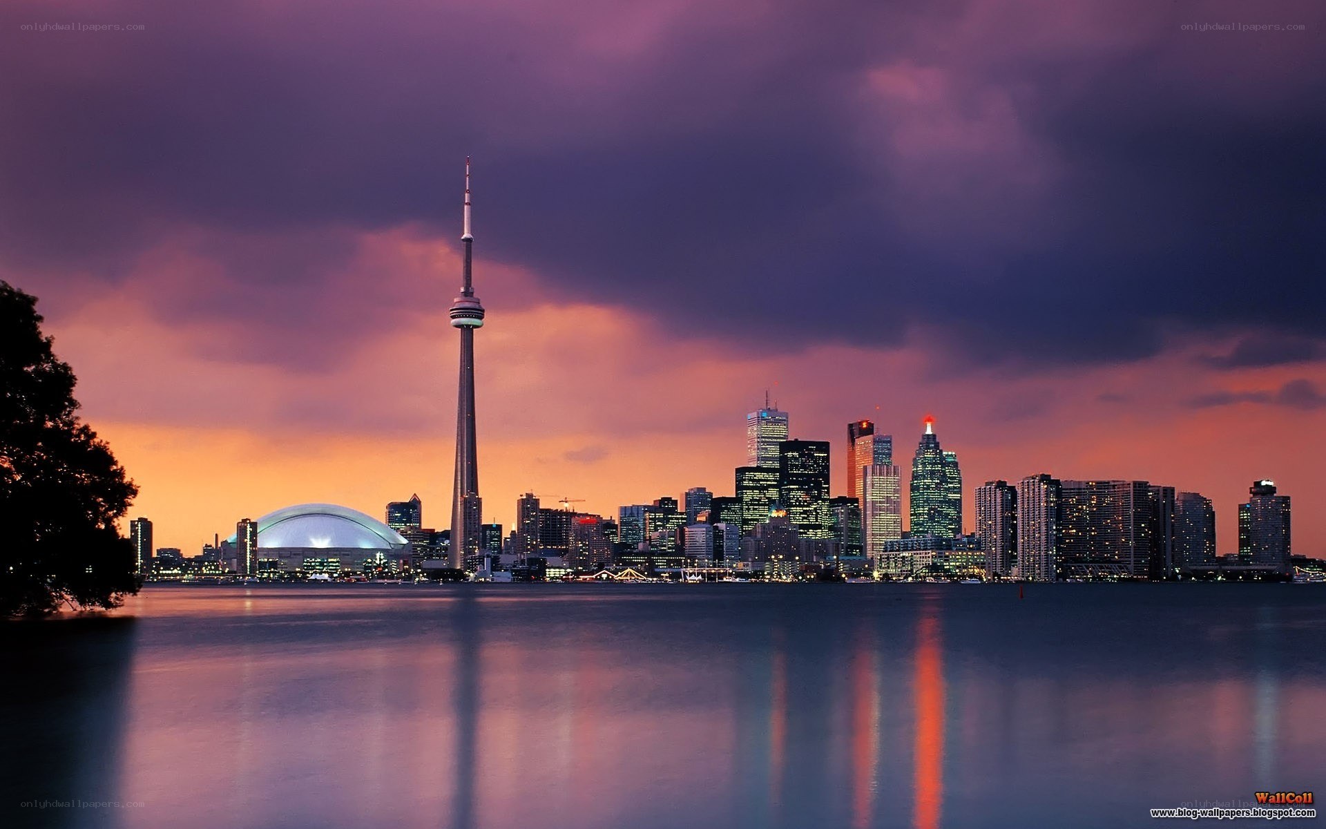 Toronto skyline at dusk