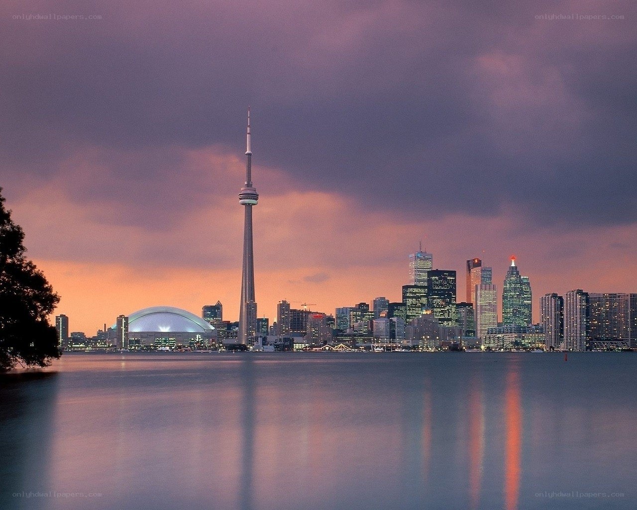 Toronto skyline at dusk