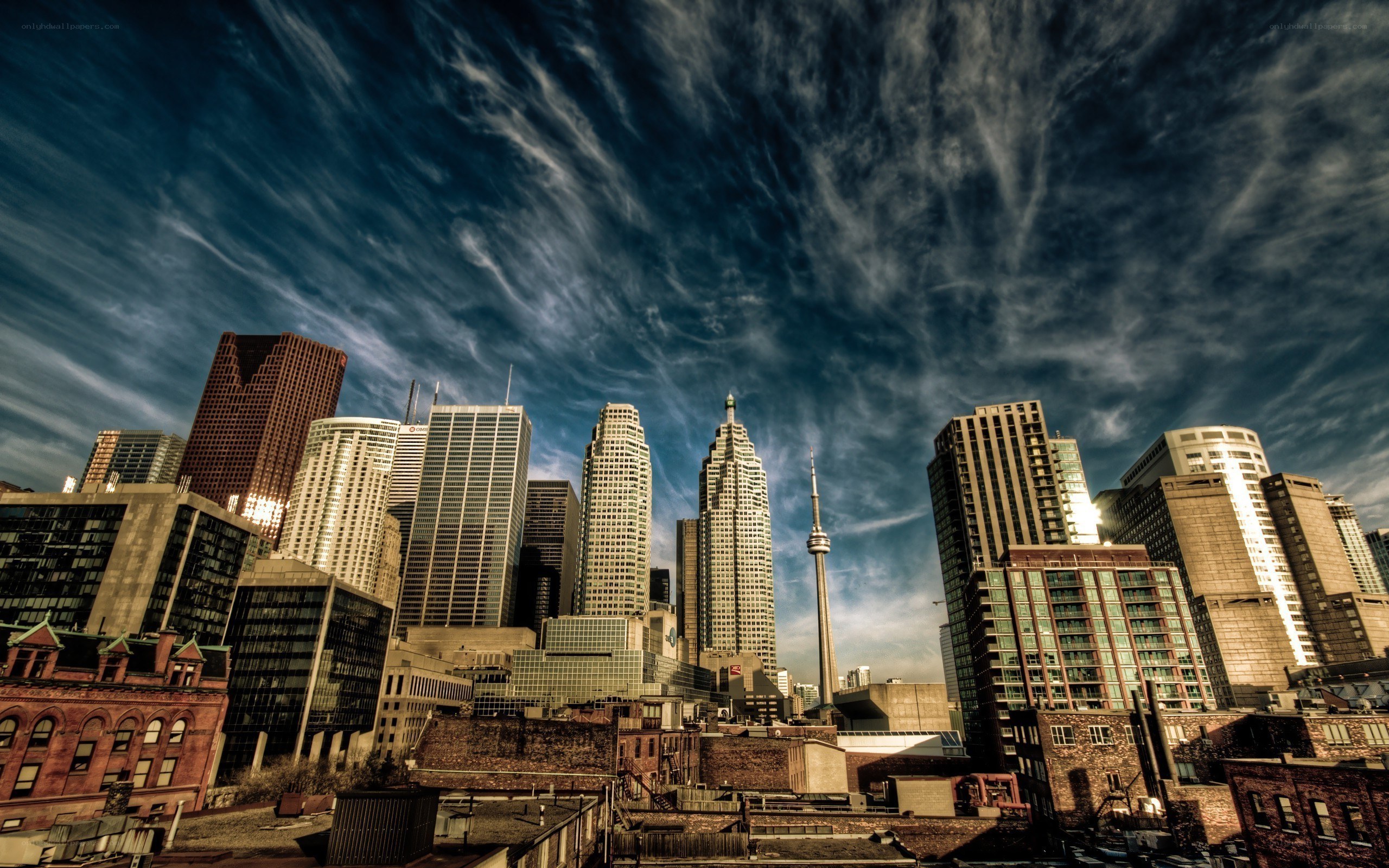 Toronto skyline at dusk
