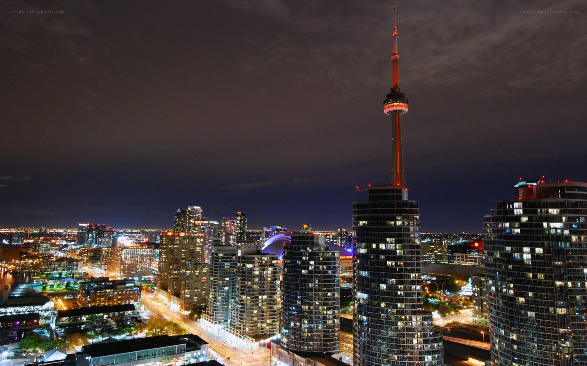 Toronto skyline at night