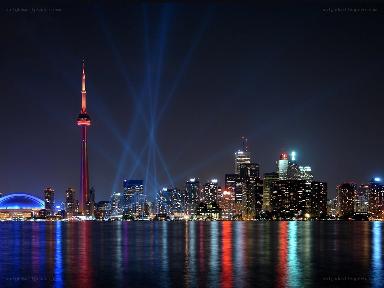 Toronto skyline at night