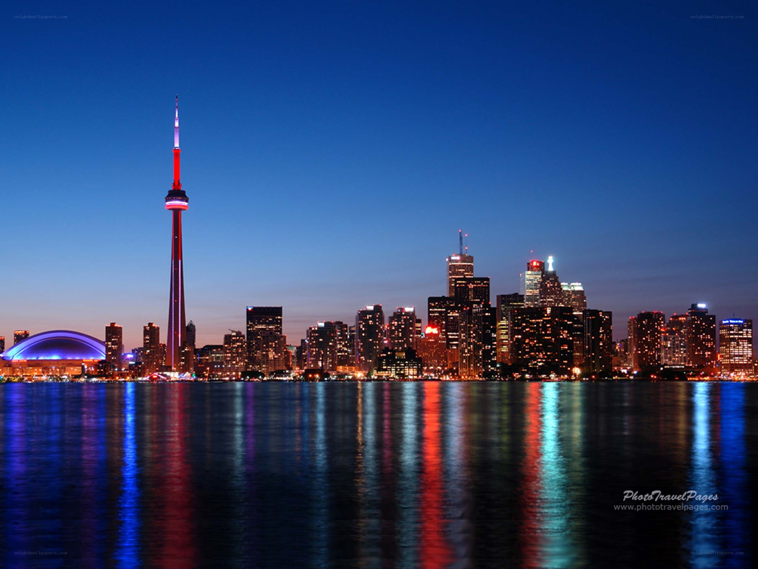 Toronto skyline at night