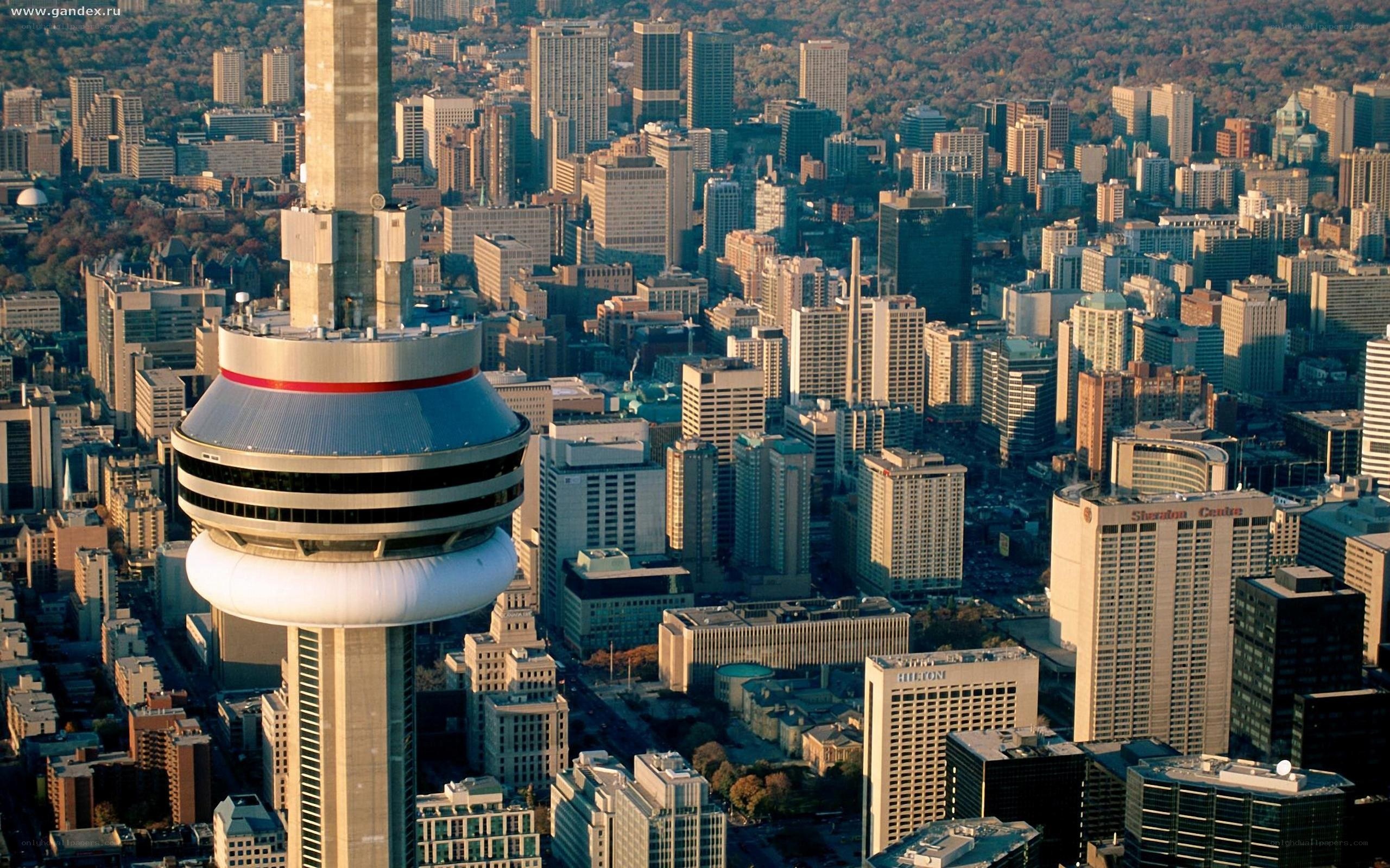 Toronto skyline with CN Tower
