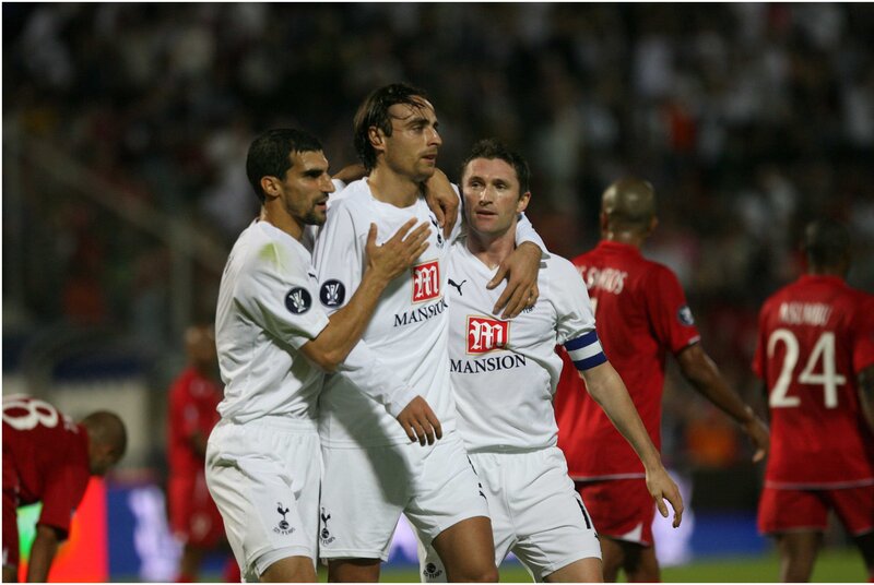 Tottenham players celebrate goal