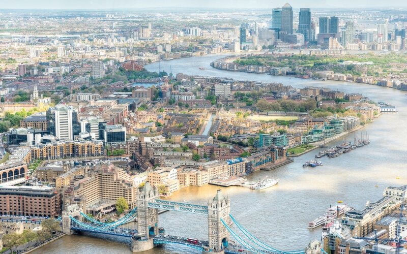 Tower Bridge and Thames — Blue