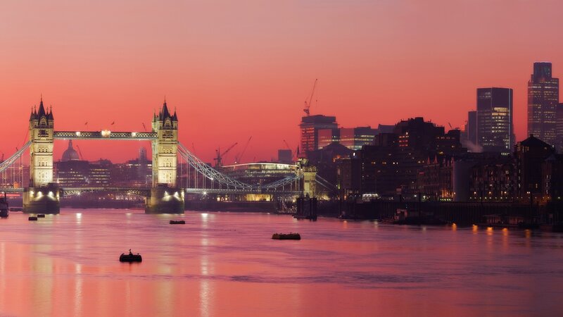 Tower Bridge at Dusk — Pink, Serene