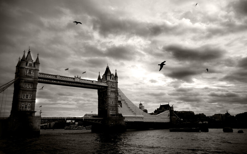Tower Bridge in London — Black
