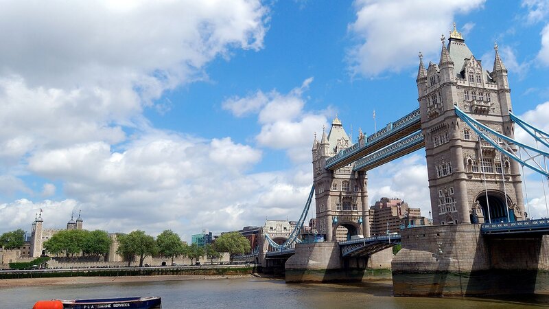 Tower Bridge in London — Blue, Serene
