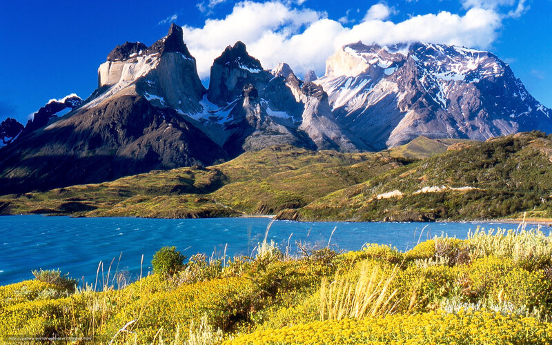 Towering peaks of Torres del Paine