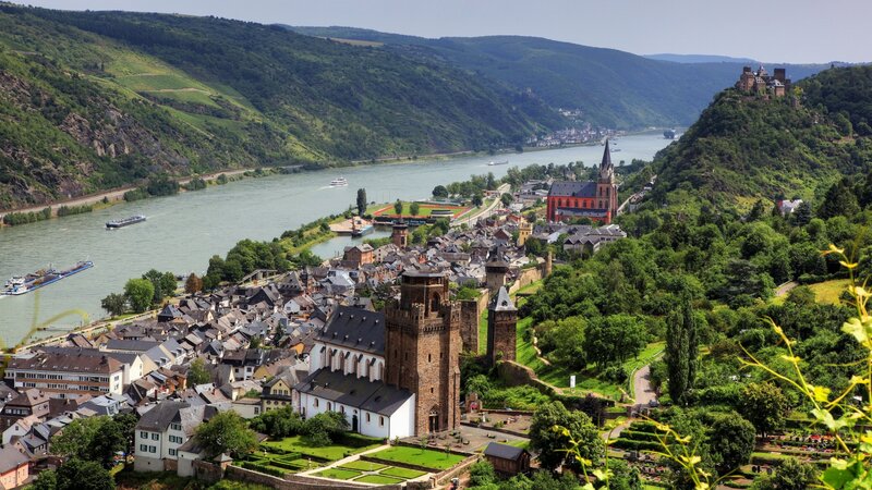 Town on River Bend — Green