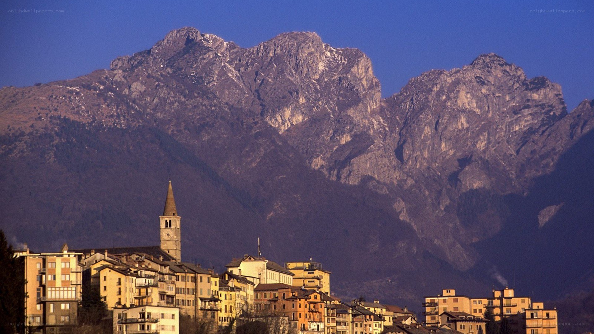 Town with mountain backdrop