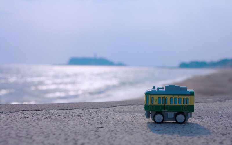 Toy Train on Beach — Green