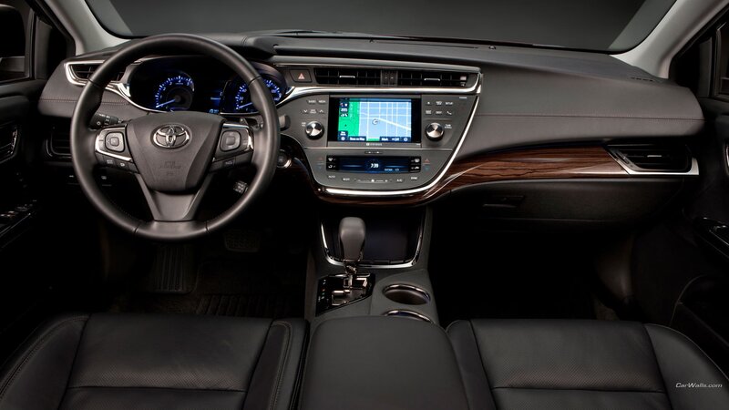 Toyota Avalon interior dashboard