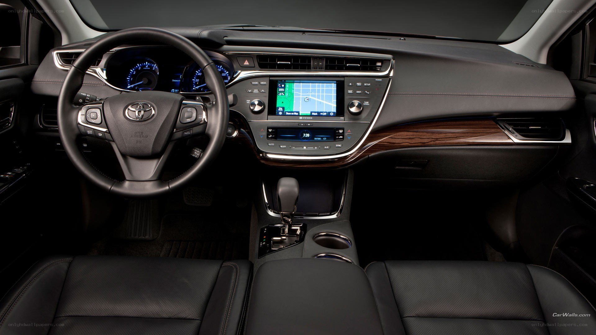 Toyota Avalon interior dashboard