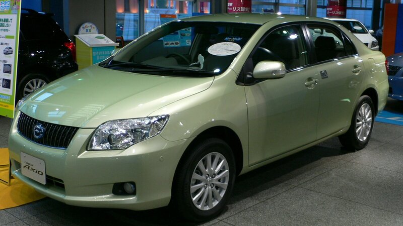 Toyota Corolla Axio sedan