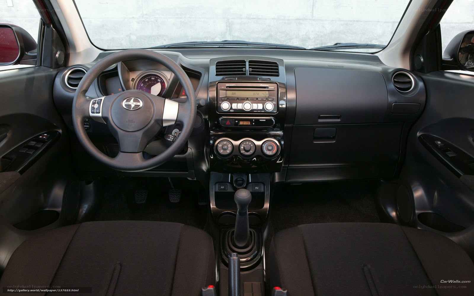 Toyota iQ interior dashboard