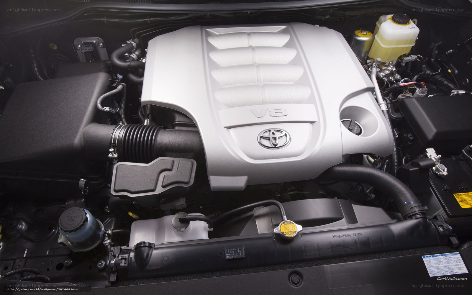Toyota V8 engine bay