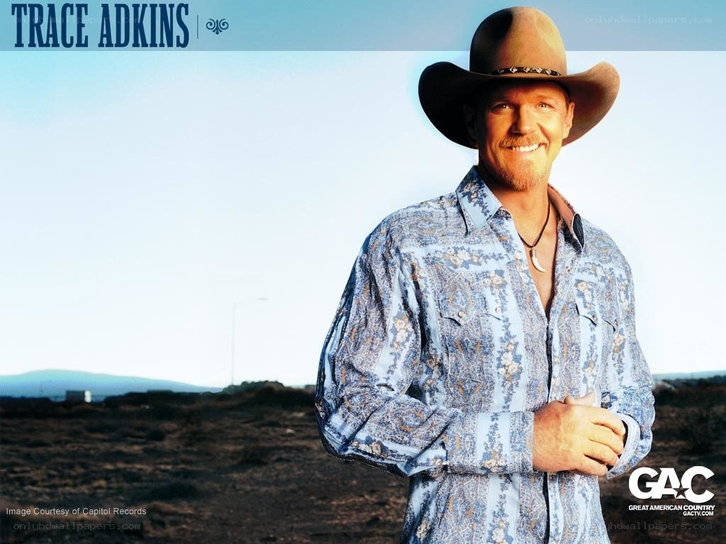 Trace Adkins in cowboy hat